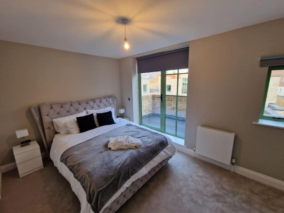Stunning Newbuilt 3 Bed House Sleeps 9 Vila Edmonton Exterior foto